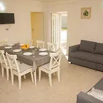 House Karaga Holiday home