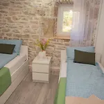 House Karaga Holiday home Ljubotic