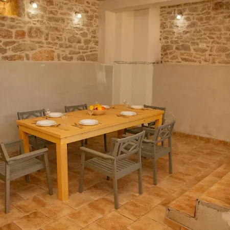 House Karaga Hébergement de vacances Ljubotic