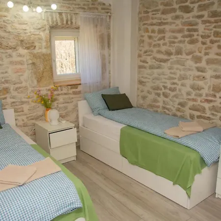 Hébergement de vacances House Karaga *