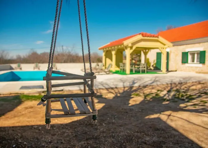 House Karaga Ljubotic