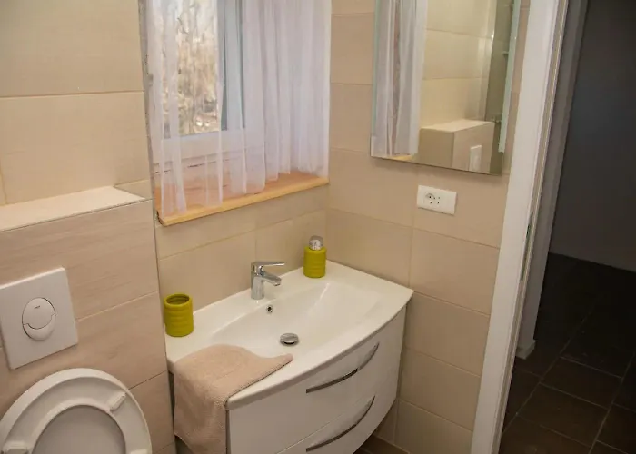 Vakantiehuis House Karaga Ljubotic