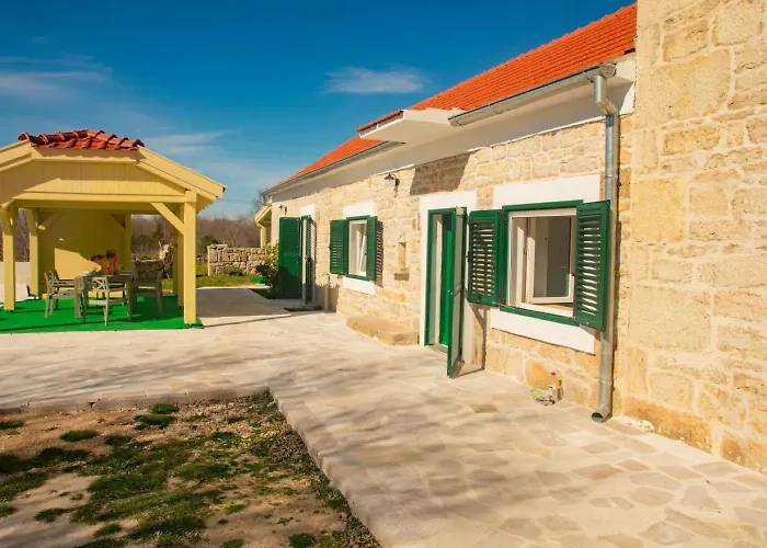 House Karaga Ljubotic